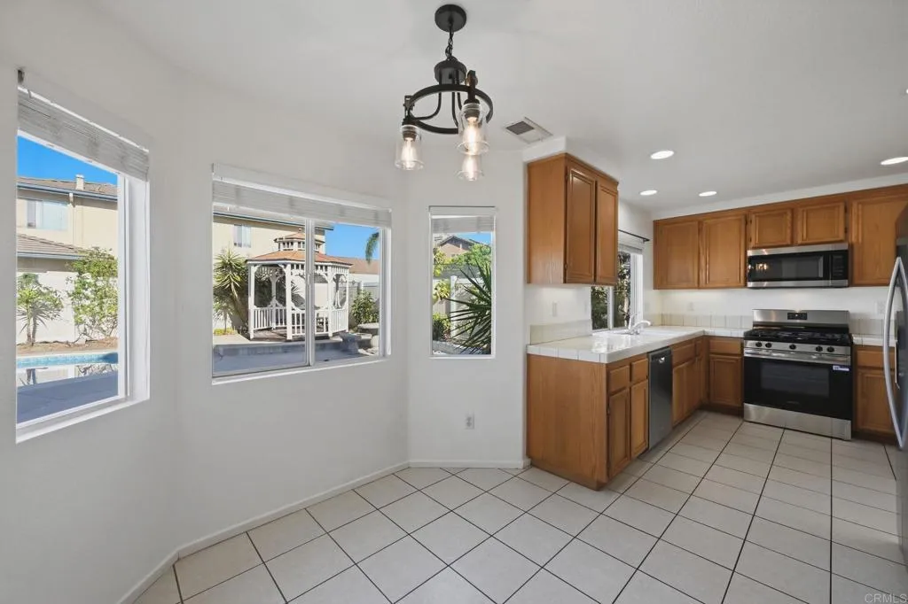 https://cdn.realtyfeed.com/cdn/127/306797232/34eca7688bc83717d7d7480d4bd2db1e.webp