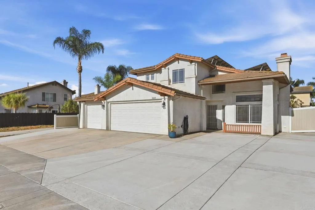 https://cdn.realtyfeed.com/cdn/127/306797232/776bab1732dc3a4e88907f84642f1148.webp