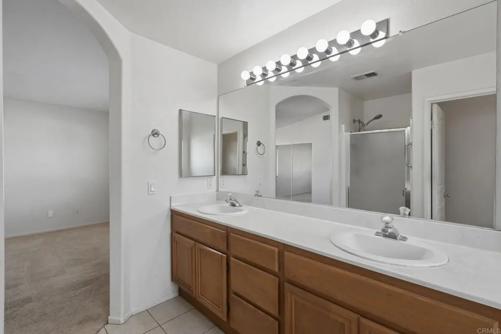 https://cdn.realtyfeed.com/cdn/127/306797232/b0832647e79ca5955c51668585cd9692.webp