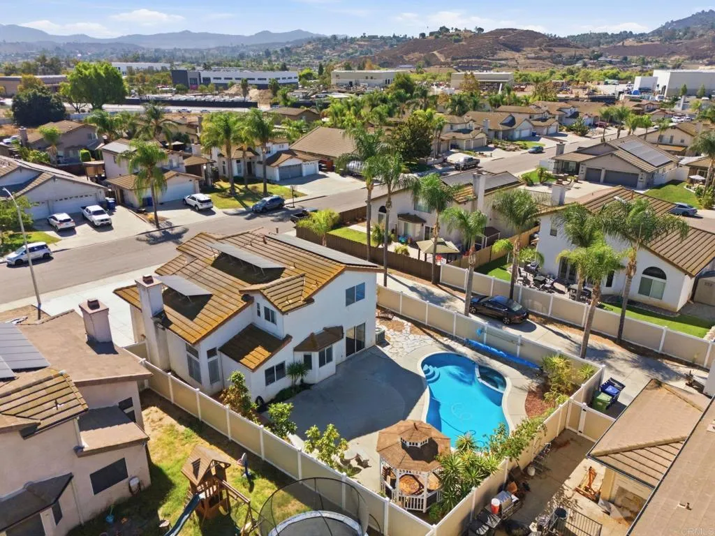https://cdn.realtyfeed.com/cdn/127/306797232/f4cd05da5107615083663814e53d5385.webp