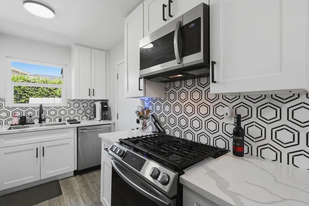 https://cdn.realtyfeed.com/cdn/127/306797233/0e9ab5230c4d576c61f1b8dd901b2674.webp