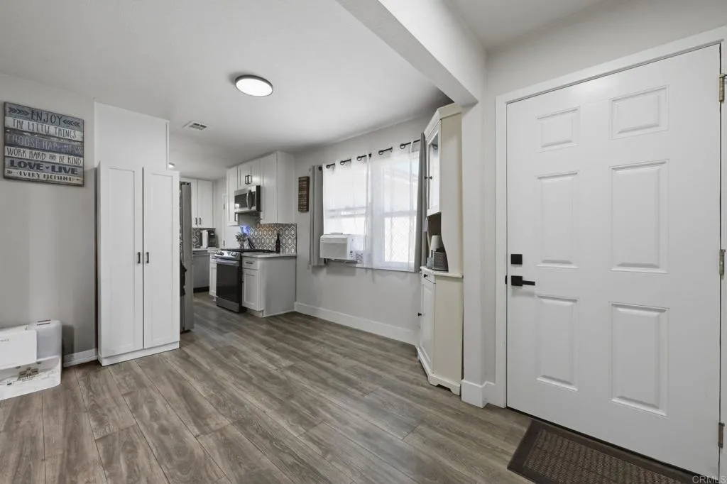 https://cdn.realtyfeed.com/cdn/127/306797233/a4aa3568d8e15c1b17a193993a47d6db.webp