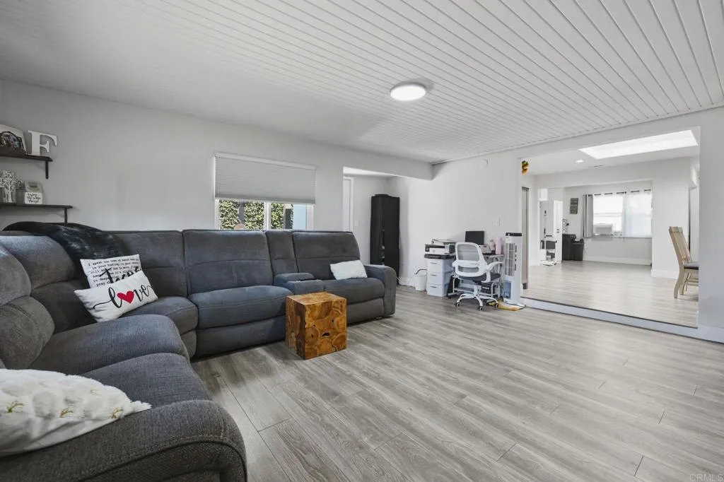 https://cdn.realtyfeed.com/cdn/127/306797233/c1d3deb59a52853c574912a9470c8116.webp