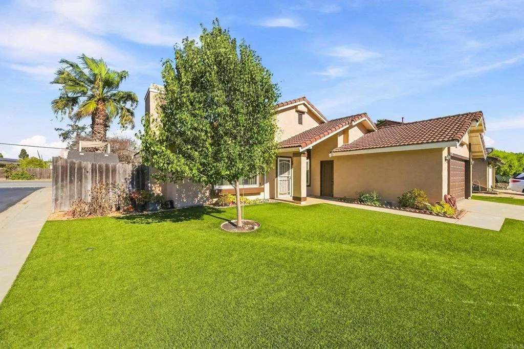 10355 Paseo Palmas Dr., Lakeside, CA 92040 - Photo 2 of 17, Lakeside, CA