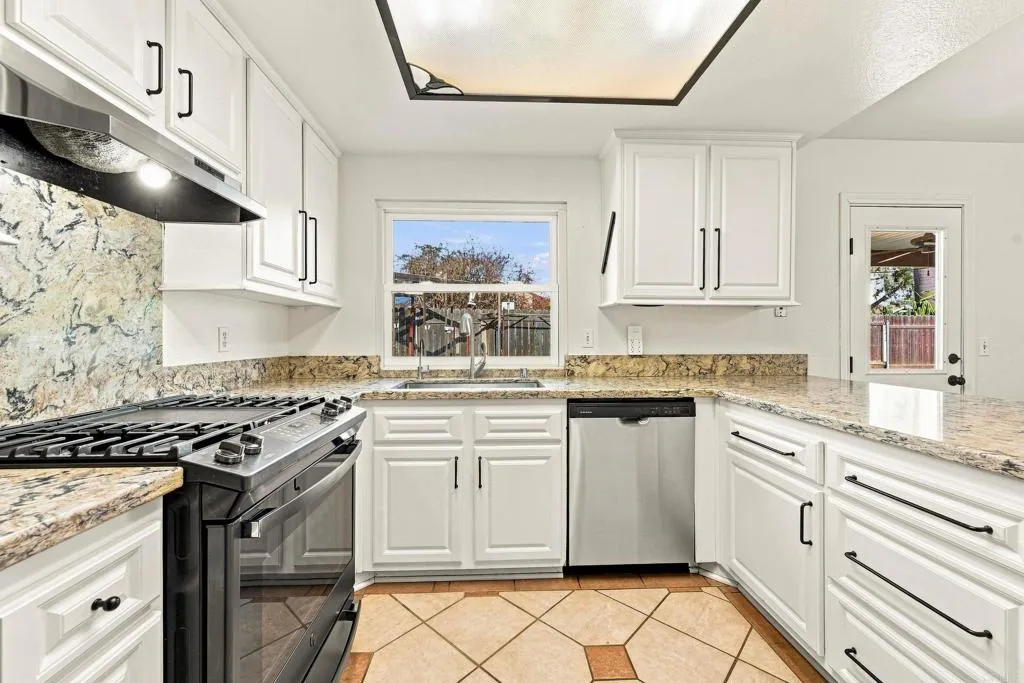 https://cdn.realtyfeed.com/cdn/127/306797348/ba8d018c2ef622f1badedd07ff173eae.webp