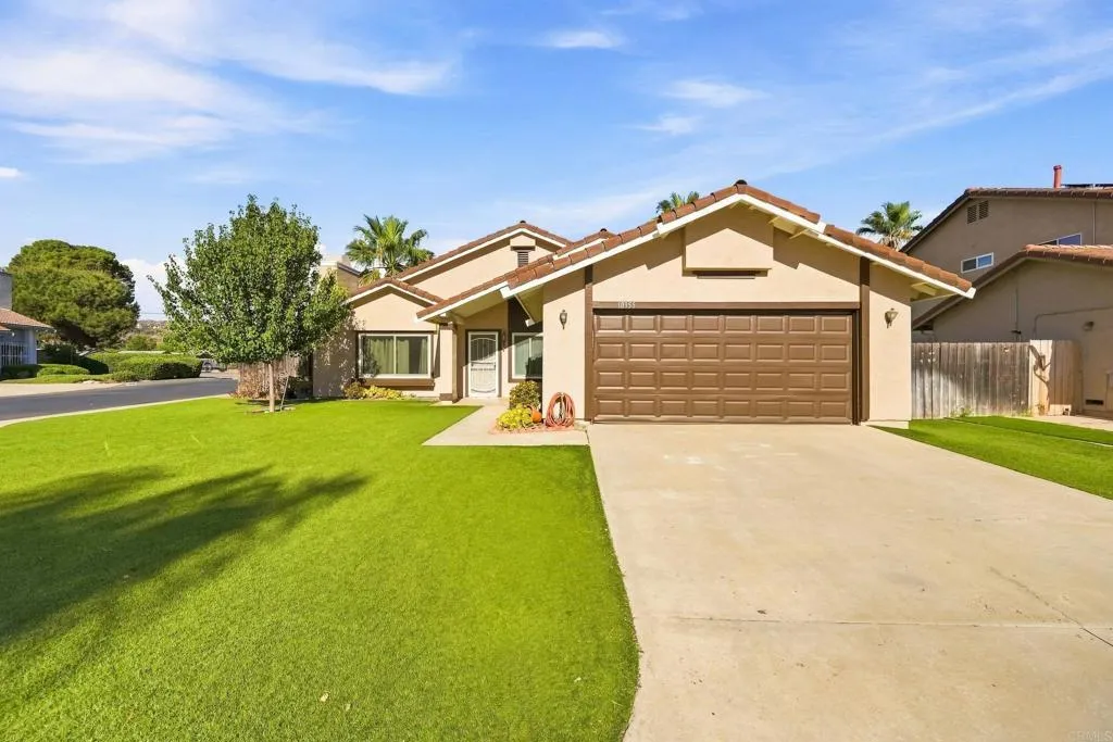 10355 Paseo Palmas Dr., Lakeside, CA 92040 - Main photo, Lakeside, CA