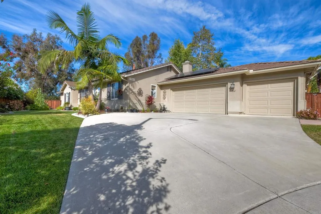 1061 Via Carina, Vista, CA 92081 - Photo 3 of 40, Vista, CA
