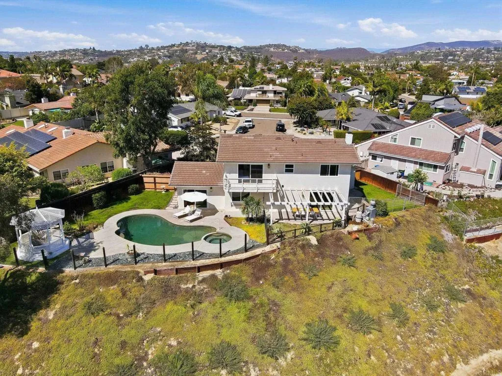 2712 Mateo Place, Carlsbad, CA 92009 - Photo 3 of 44, Carlsbad, CA