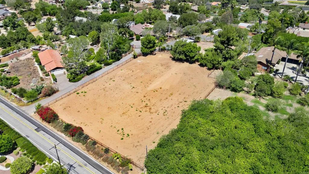 2020 Winterwarm Drive, Fallbrook, CA 92028 - Photo 5 of 71, Fallbrook, CA