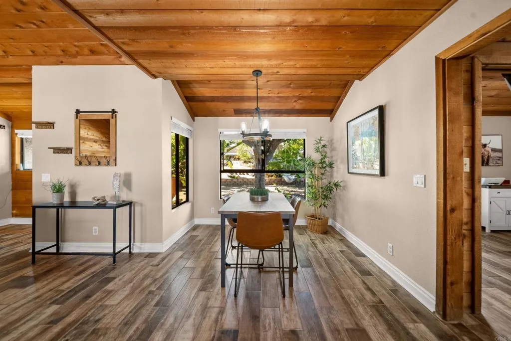 https://cdn.realtyfeed.com/cdn/127/306797437/b4100c3a3bdc4c15efe8ccb598a4291e.webp