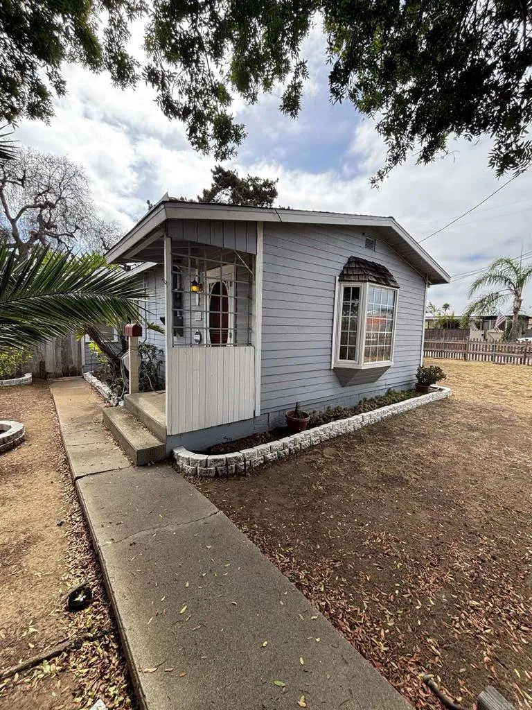 991 Connecticut Street, Imperial Beach, CA 91932 - Photo 3 of 7, Imperial Beach, CA