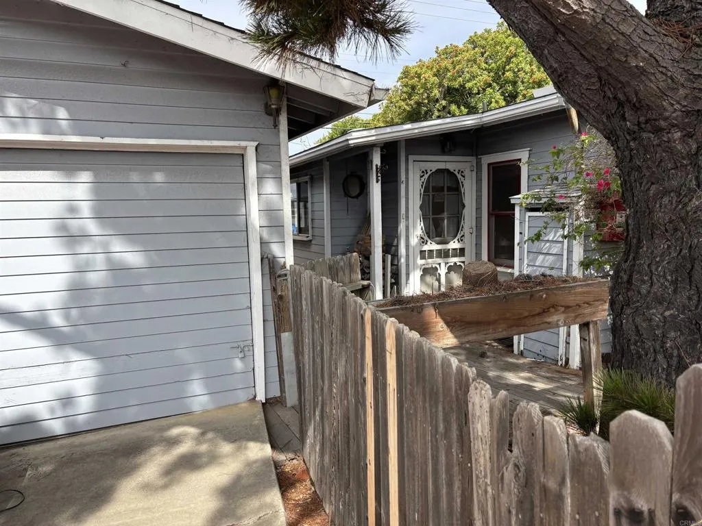 https://cdn.realtyfeed.com/cdn/127/306797438/ded267fdbf82c61dee1c001050308bed.webp
