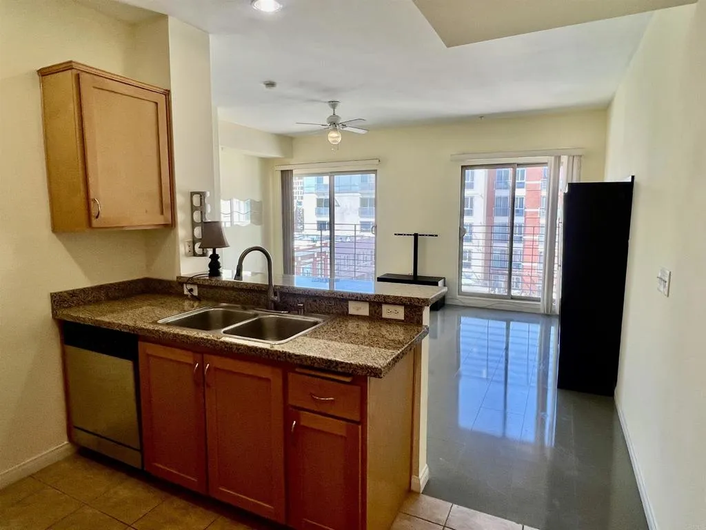 450 J Street Unit 6121, San Diego, CA 92101 - Photo 4 of 17, San Diego, CA