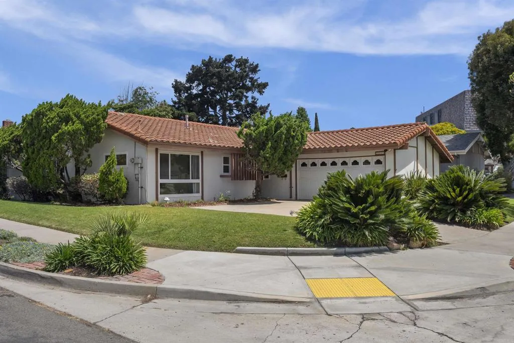https://cdn.realtyfeed.com/cdn/127/306797512/2071b43ce06461f134a2b16ad6613cc6.webp