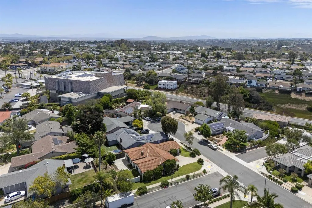 https://cdn.realtyfeed.com/cdn/127/306797512/398e4554d7ee34f5e5c70c6d187f0f06.webp