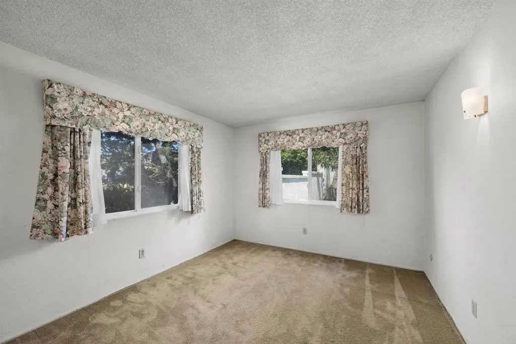 https://cdn.realtyfeed.com/cdn/127/306797512/9c8bfa63f779471021c6ffffa065aa43.webp