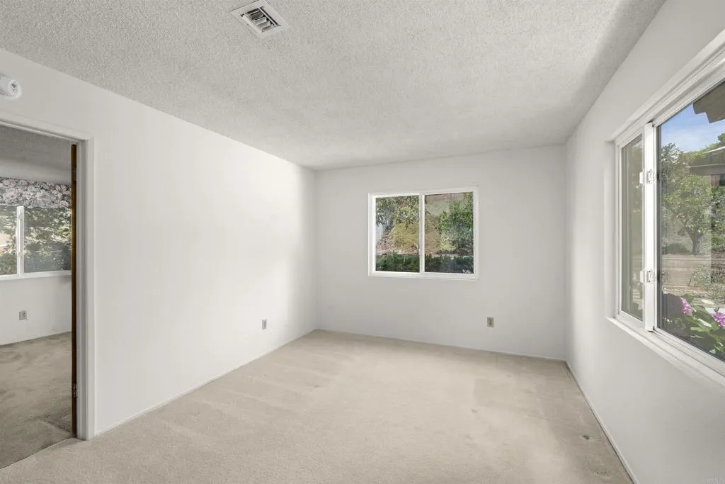 https://cdn.realtyfeed.com/cdn/127/306797512/bf2c2feb44065fbe1efecd711222885a.webp