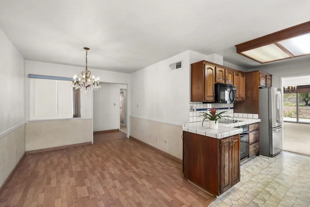 https://cdn.realtyfeed.com/cdn/127/306797512/cd46ab12fd8671de7cdb382b3b6fc502.webp