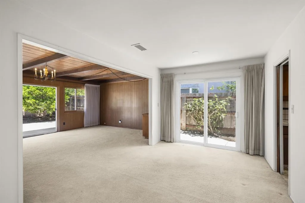 https://cdn.realtyfeed.com/cdn/127/306797512/d578439a97e14fbe5358e551fb461d68.webp