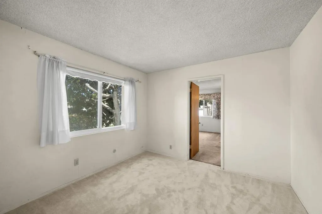 https://cdn.realtyfeed.com/cdn/127/306797512/e098d4ffe2cf7b5b986ded4bf17a36f9.webp