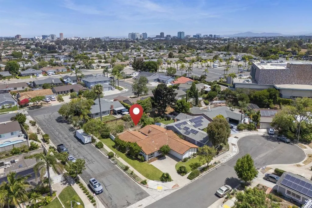 https://cdn.realtyfeed.com/cdn/127/306797512/eaf43e97a56e5d61f86ae4a20fc13654.webp