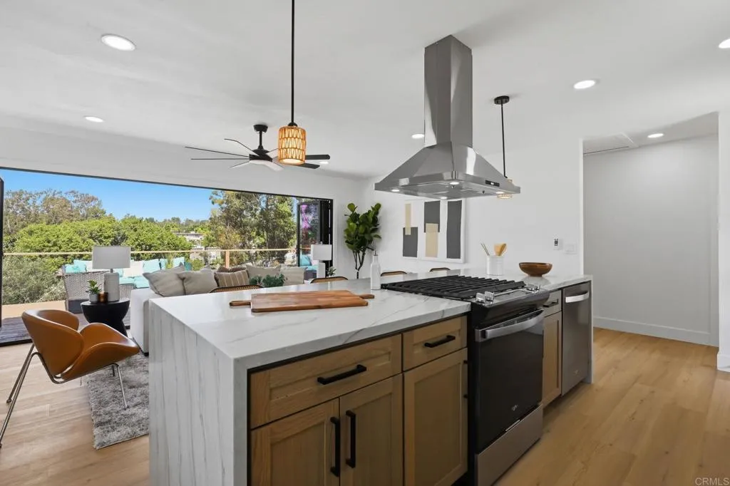 https://cdn.realtyfeed.com/cdn/127/306797564/44a65739e3fb299ccc5929c0ea7ed5a2.webp