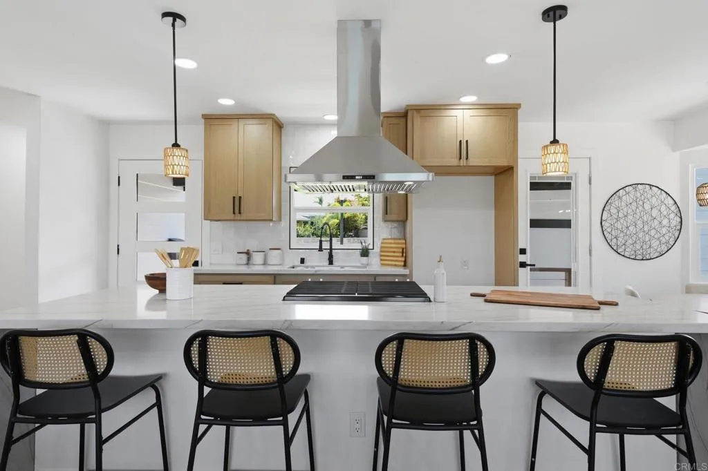 https://cdn.realtyfeed.com/cdn/127/306797564/6320a4c5a55576619c21eb7d2e035a07.webp