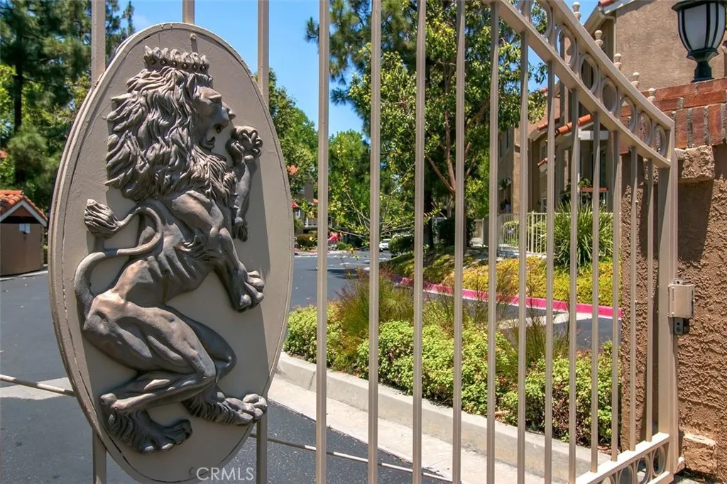 https://cdn.realtyfeed.com/cdn/127/306797566/4dc958c16e9f464d026fd2a4f88fa6ef.webp
