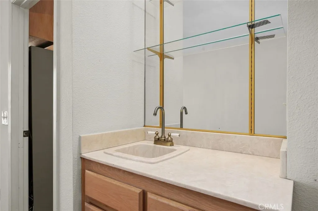 https://cdn.realtyfeed.com/cdn/127/306797566/828eb08e557c4e5cbcfa53e6abdb071d.webp