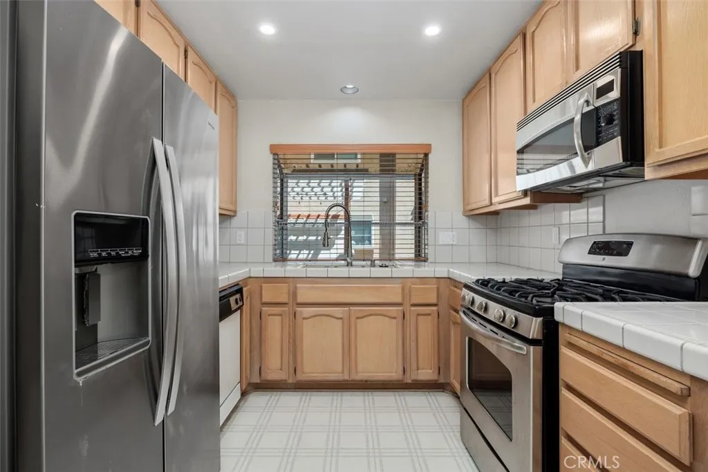 https://cdn.realtyfeed.com/cdn/127/306797566/a495df9ea3856961dcd10b3943f7f179.webp