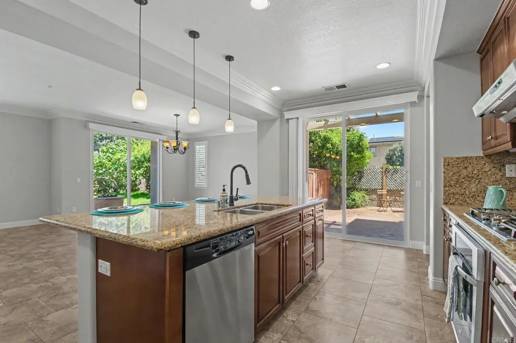 https://cdn.realtyfeed.com/cdn/127/306797603/1ef4910f5d2e6f8527075639a4337bea.webp