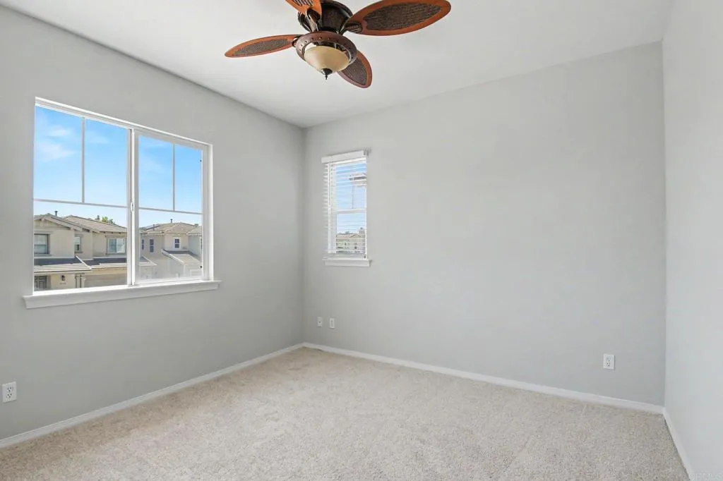 https://cdn.realtyfeed.com/cdn/127/306797603/cb7d62ffaf18179bdba93934a7c80577.webp