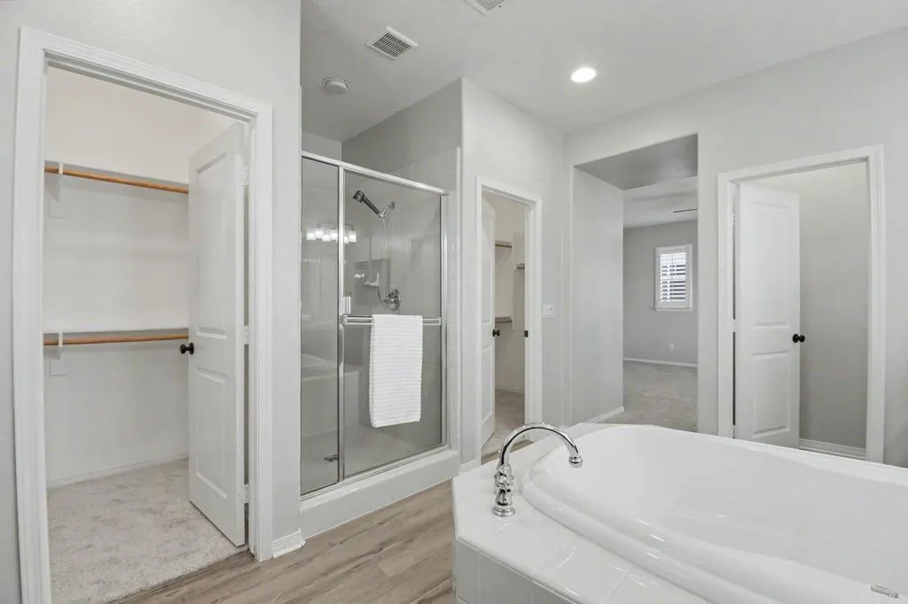 https://cdn.realtyfeed.com/cdn/127/306797603/eadbc71dc718acb16793071b5540f6ac.webp