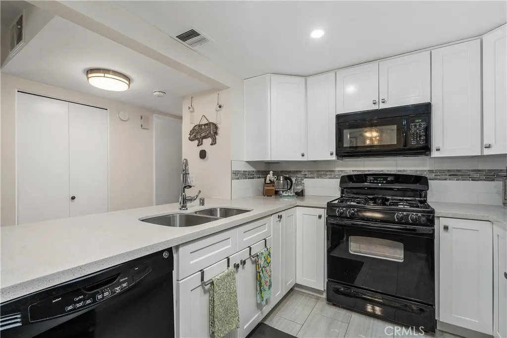 Van Nuys, CA 91405