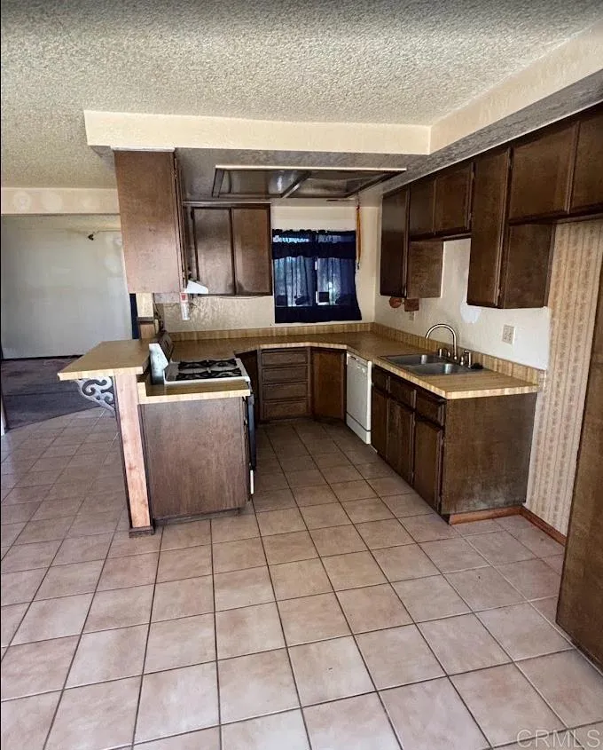 https://cdn.realtyfeed.com/cdn/127/306797749/5491c7ff4c900beb6a56ae4066c284e9.webp