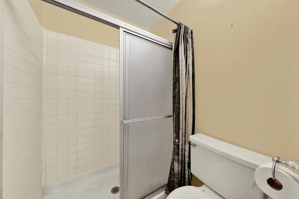 https://cdn.realtyfeed.com/cdn/127/306797818/00ec2b06ee706715a2ffed6a828b450d.webp