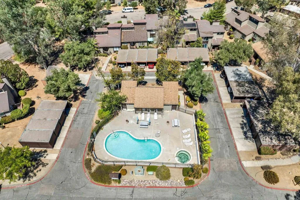 https://cdn.realtyfeed.com/cdn/127/306797818/4826e03ba994aadf30372f78dc584d01.webp