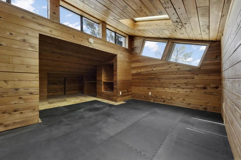https://cdn.realtyfeed.com/cdn/127/306797818/75ed7556e7050139ffe830467d18586b.webp
