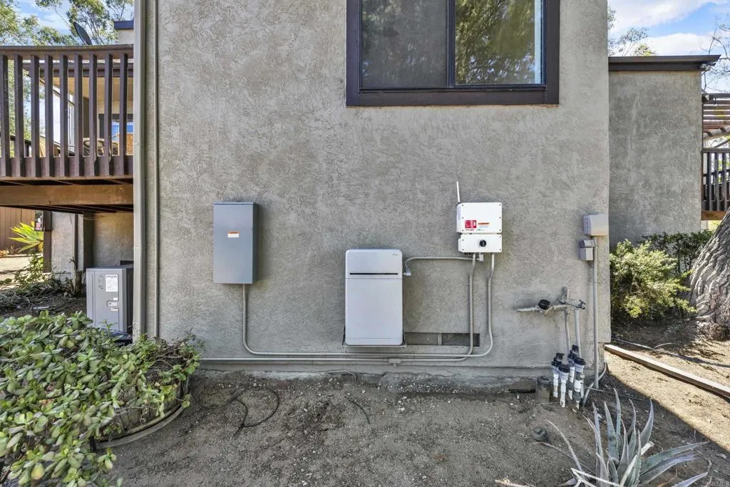 https://cdn.realtyfeed.com/cdn/127/306797818/bb49cb27e62714b91ca588a862ae7edd.webp