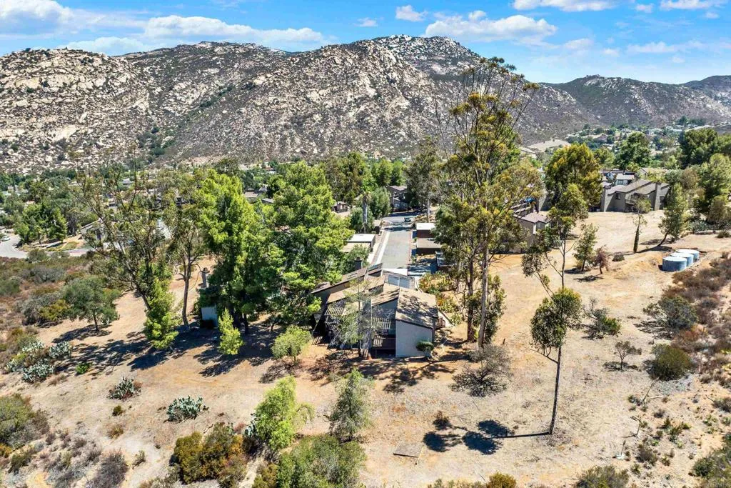 https://cdn.realtyfeed.com/cdn/127/306797818/e2422504e687bd12f8d668e9e55d7166.webp