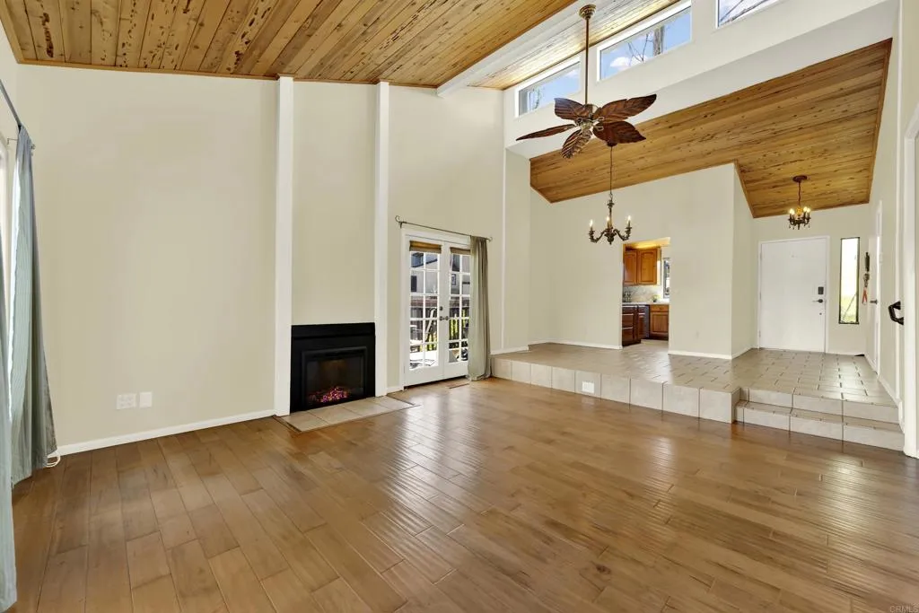 https://cdn.realtyfeed.com/cdn/127/306797818/e5d47367e3add195606ba016e465c041.webp