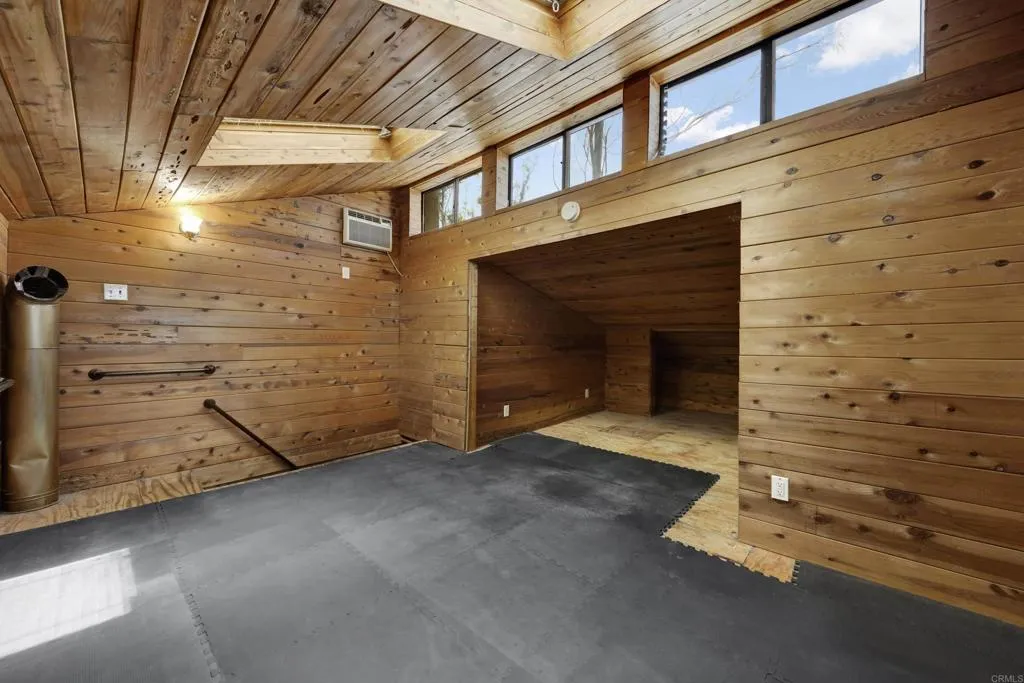 https://cdn.realtyfeed.com/cdn/127/306797818/efd2051775520f8a22243674193ef890.webp