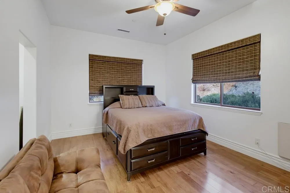 https://cdn.realtyfeed.com/cdn/127/306797842/5567b8796c6a78bb728dd924818a1fbe.webp
