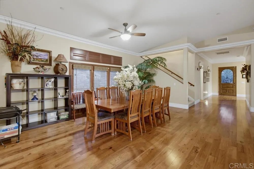 https://cdn.realtyfeed.com/cdn/127/306797842/abeca40c9d9fd2851f15bcc326e9fbab.webp