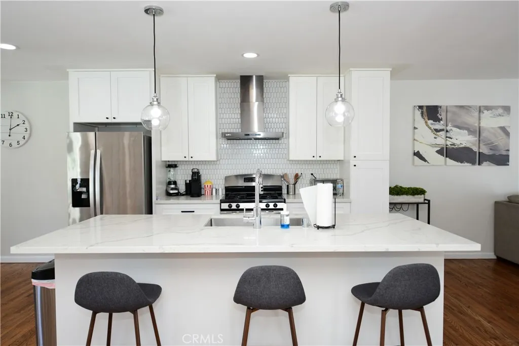 https://cdn.realtyfeed.com/cdn/127/306797851/47395122f2eca01595cfe3ead7f8fe48.webp