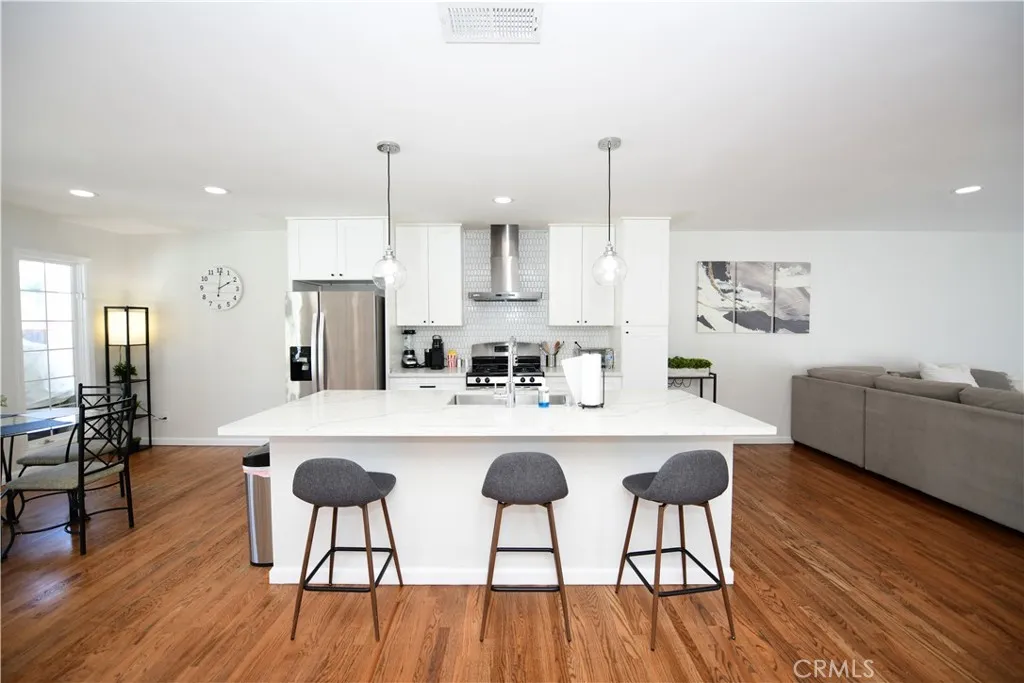 https://cdn.realtyfeed.com/cdn/127/306797851/cd365091b5f3fe3f26b955fbdaba1148.webp