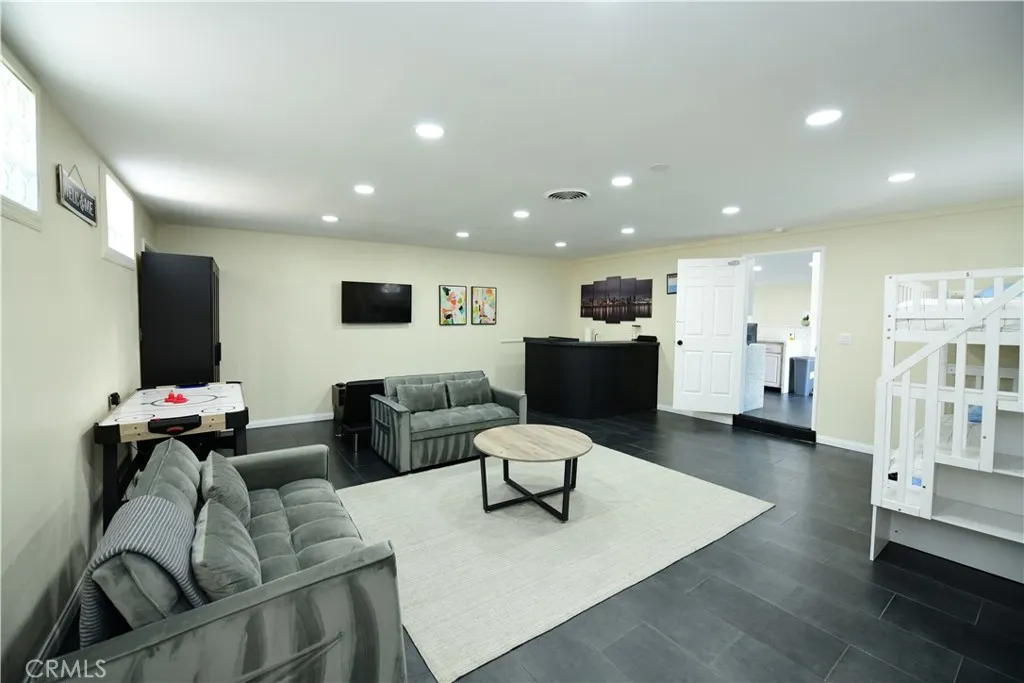 https://cdn.realtyfeed.com/cdn/127/306797867/8fd62e6bcd4803903c9dcb6bbe0a090c.webp