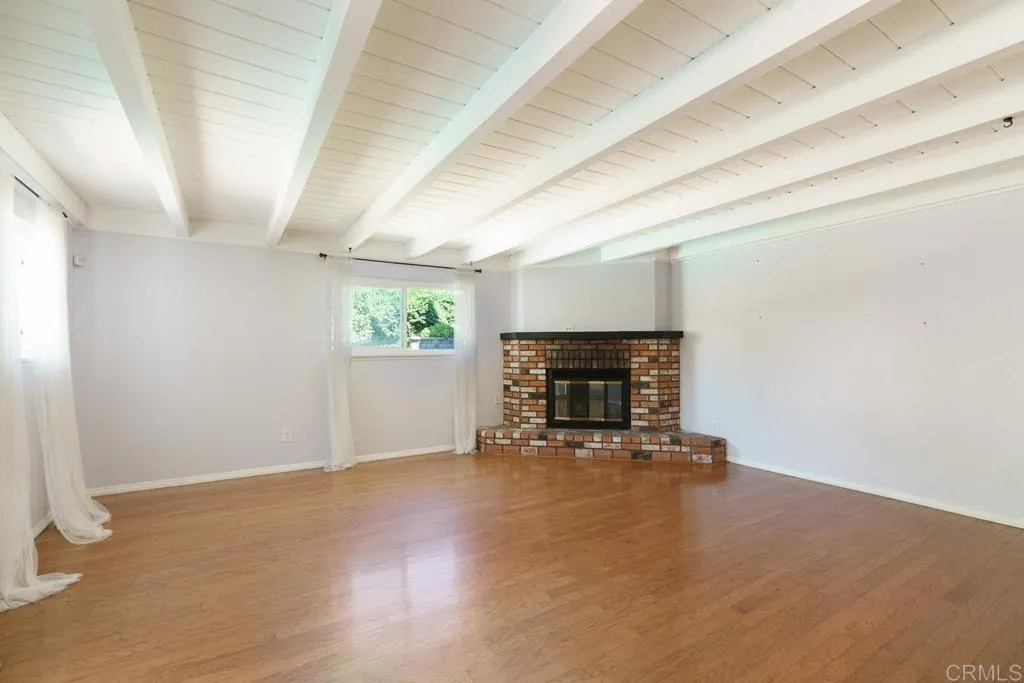 https://cdn.realtyfeed.com/cdn/127/306797926/66c4567ac3c0a79458efa99469fcde8e.webp