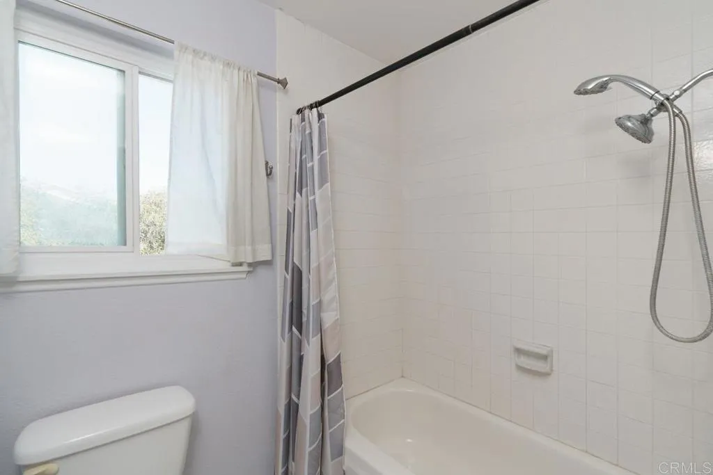https://cdn.realtyfeed.com/cdn/127/306797926/fb4183cf0c04239111a6062a79b565ac.webp