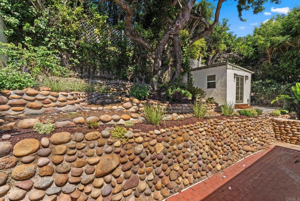 https://cdn.realtyfeed.com/cdn/127/306797936/212371f3b1a3528138a37a70e63c468e.webp